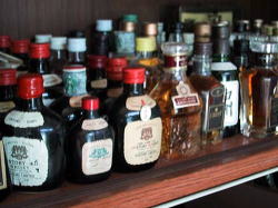 おじいちゃんのミニチュアボトル館―このHPについて―